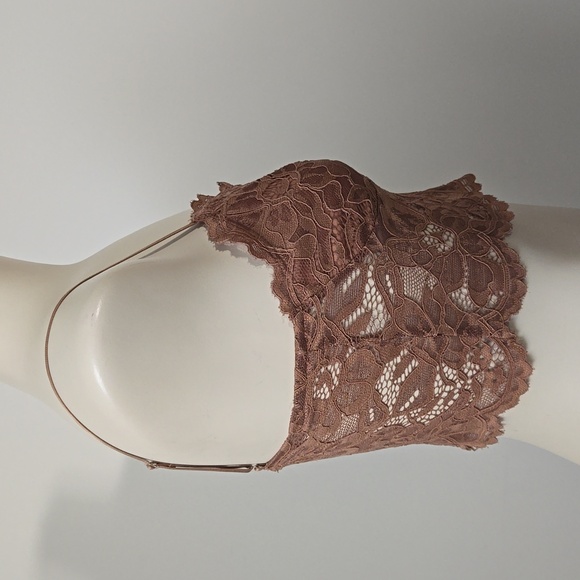 2 Comfy Boho Bralettes (M) - Picture 3 of 15